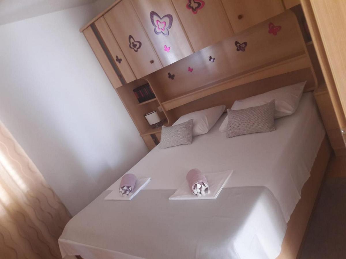 Apartman Kristina Трогир Экстерьер фото